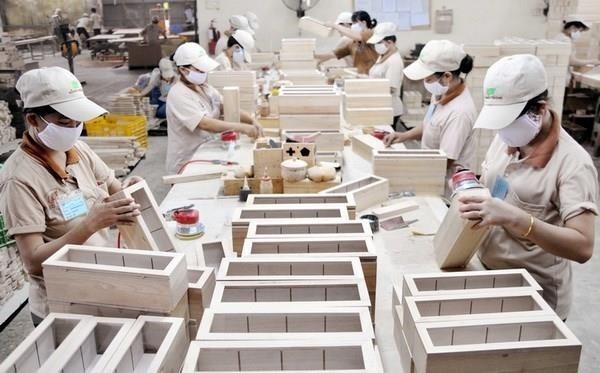 Xuất khẩu gỗ và đồ gỗ phục hồi